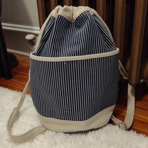 100% Cotton Backpack perfect for beach vacation cruise travel Amazing capacity - Picture 1 of 3